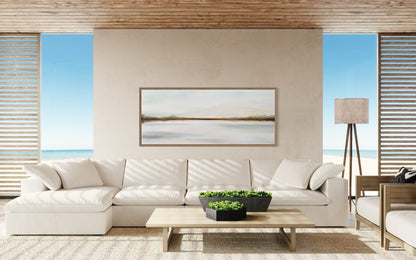 Transparent horizontal view with gold stripe