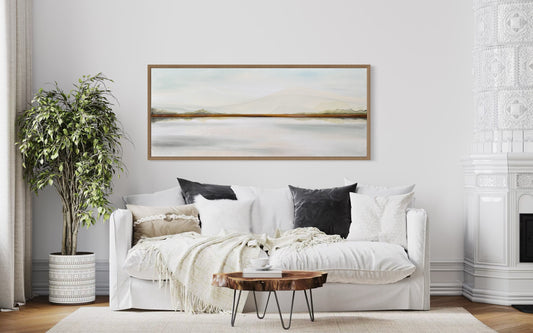 Transparent horizontal view with gold stripe